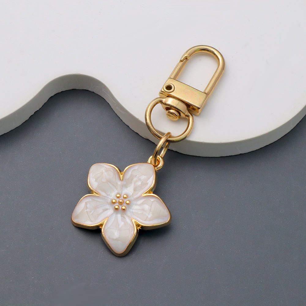 New Colord Enamel Cherry Blossom Keychains Ins Sweet Flower Keyring for Women Car Bag Pendant DIY Handmade Jewelry Gift